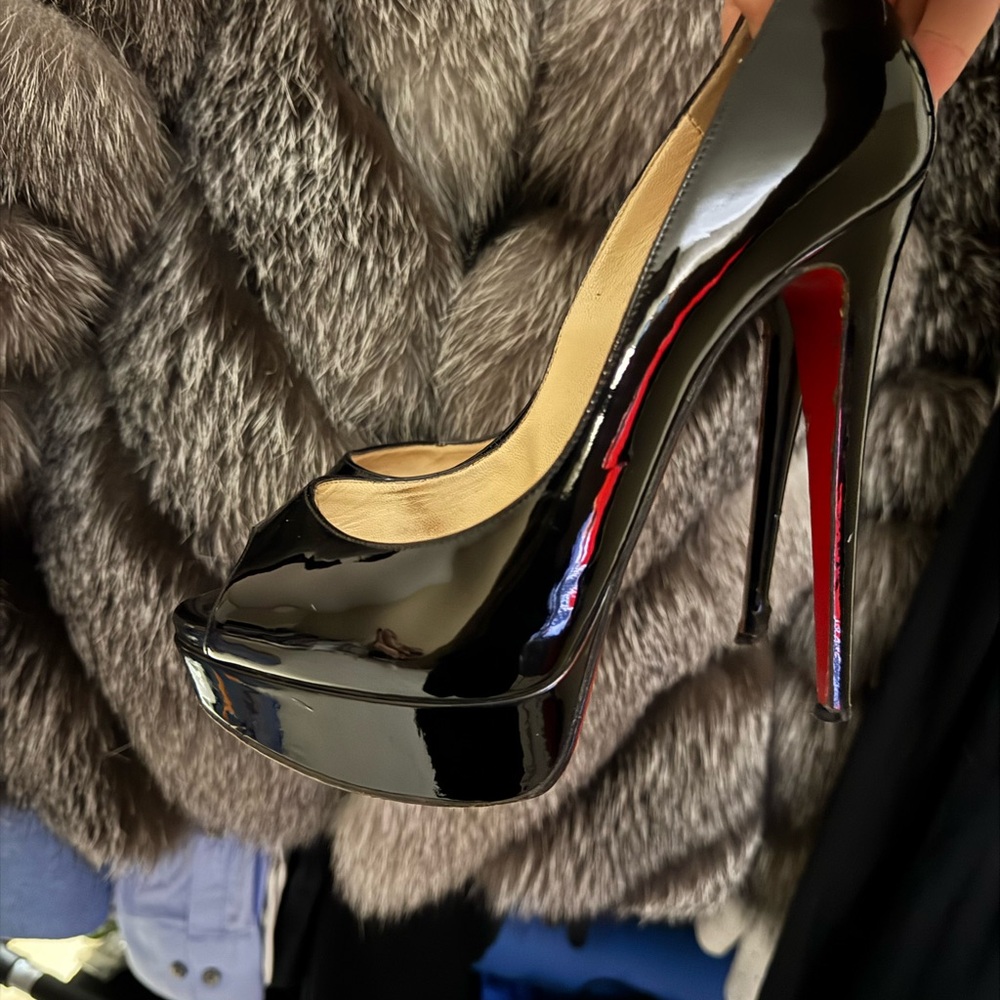Christian Louboutin Lady Peep Heels